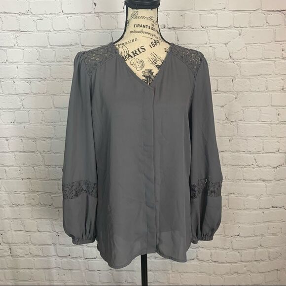 Womens Size Medium Apt. 9 Crepe Shirt W/ Lace - Picture 1 of 9
